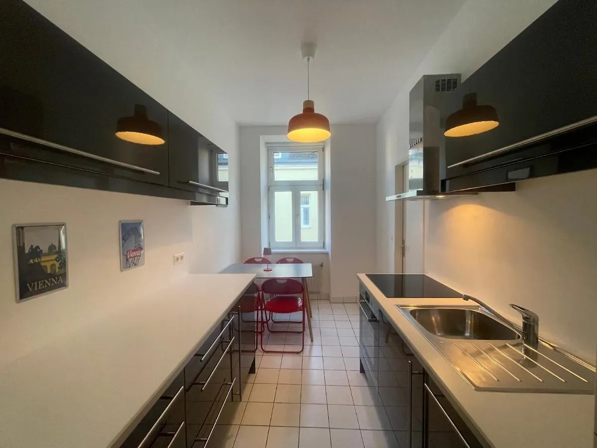 Apartment Schmucke Citywohnung In Ruhelage Vienna Austria